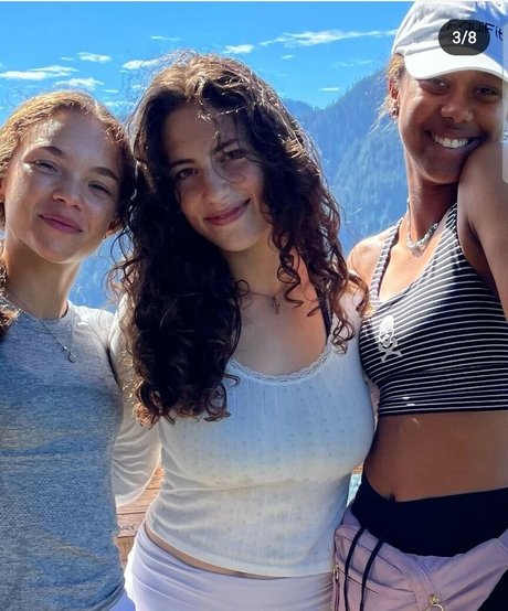 Bella Ossi pornstar art picture