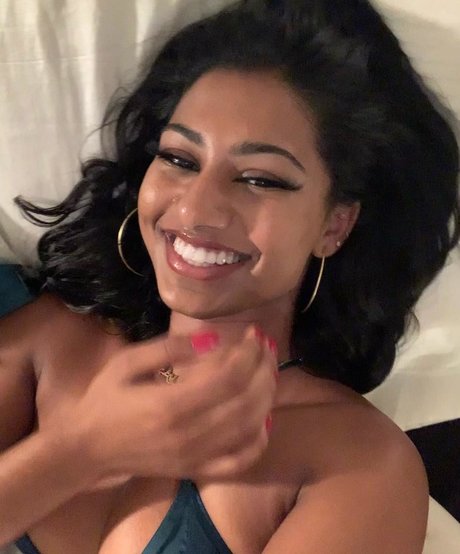 dark skin onlyfans exclusive pic