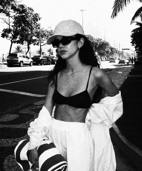 Manu Gavassi profile image