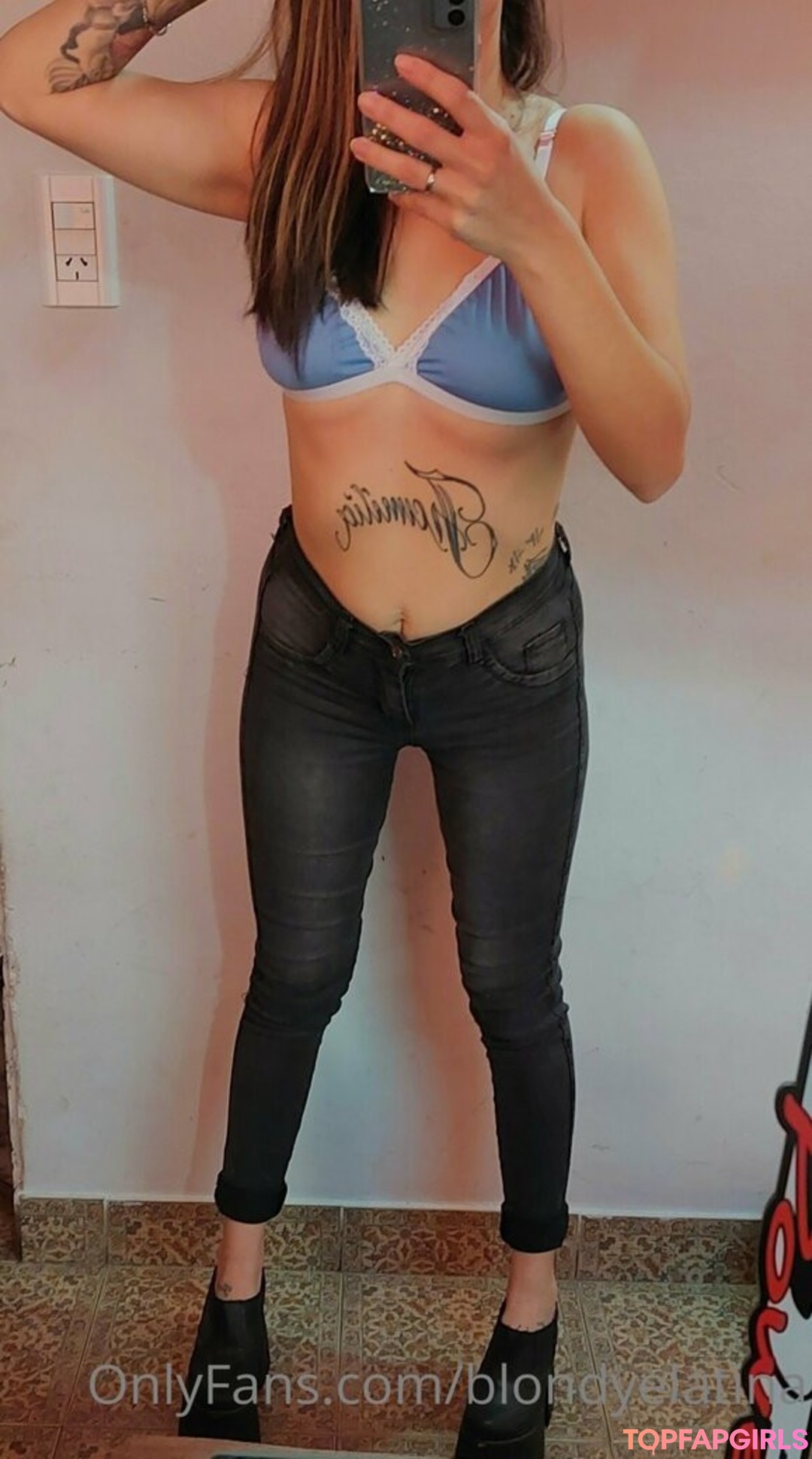 val latina erotic model photos