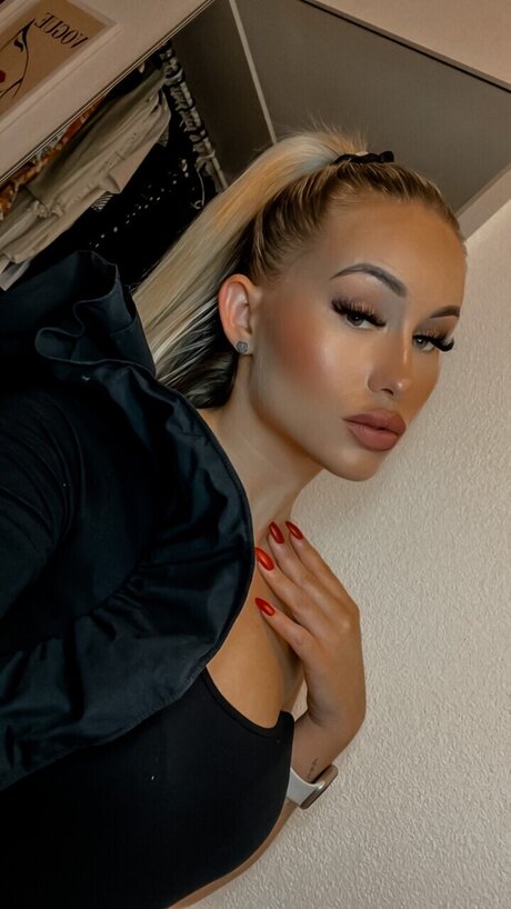 ANASTASIA erotic actress img