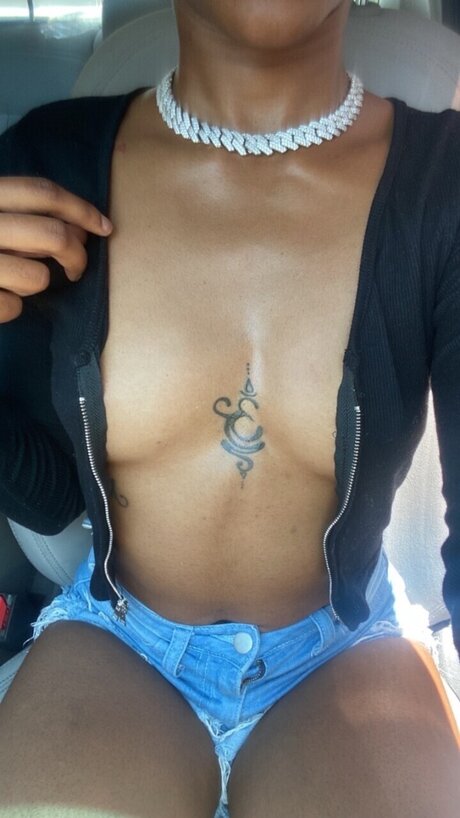 Miss Gripppy star beautiful photos