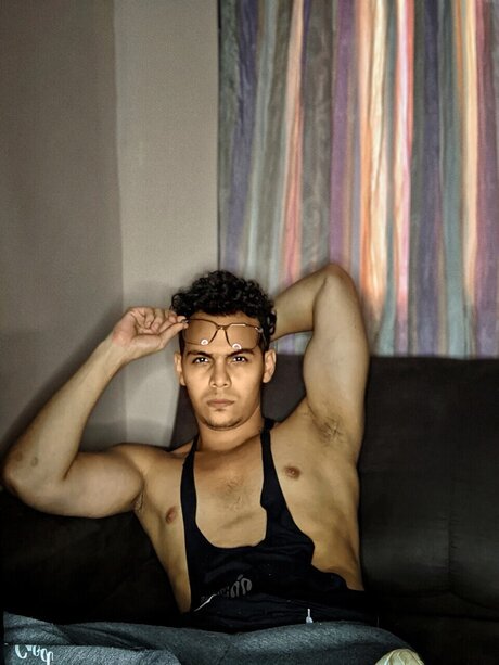 Danfit model hot image