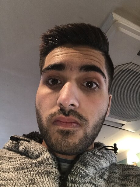 Matthew cowell model top img