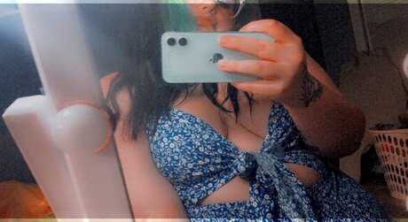 YourLocalSlut nice model picture