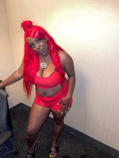 ChocolateeSlu_ pornstar free photo