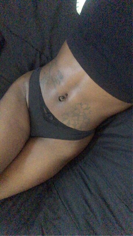 fat shemale onlyfans pornographic pic