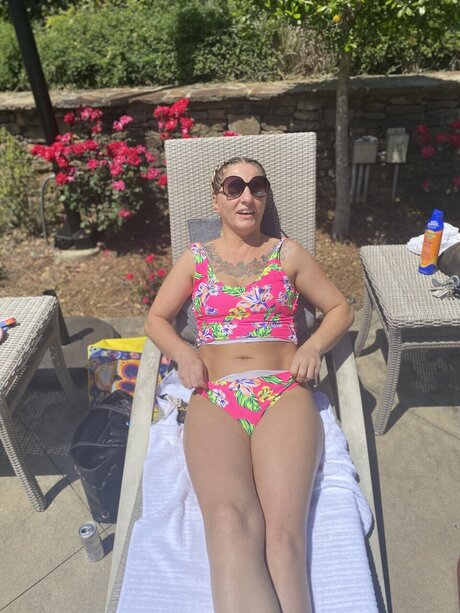 Bukuroshe nude actress picture