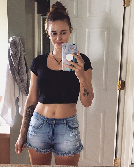 Laurel pornstar art img