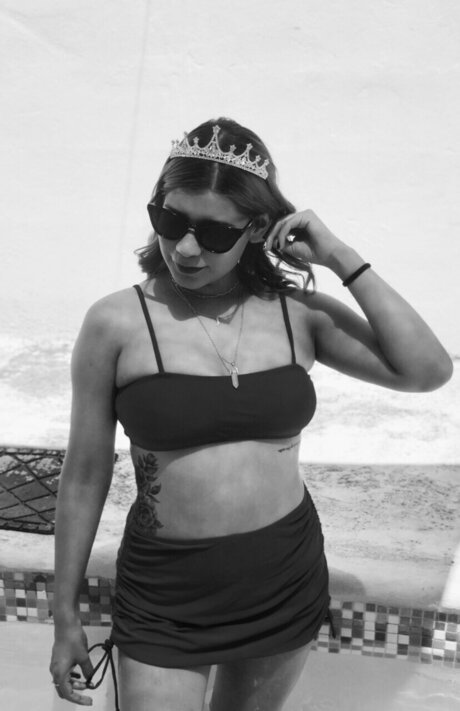 Elizabeth Morales erotic star picture