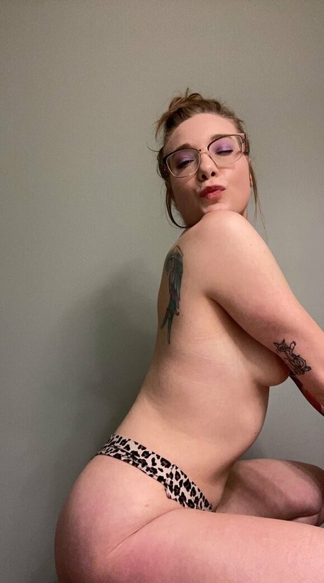 xsinclairex erotic model archive