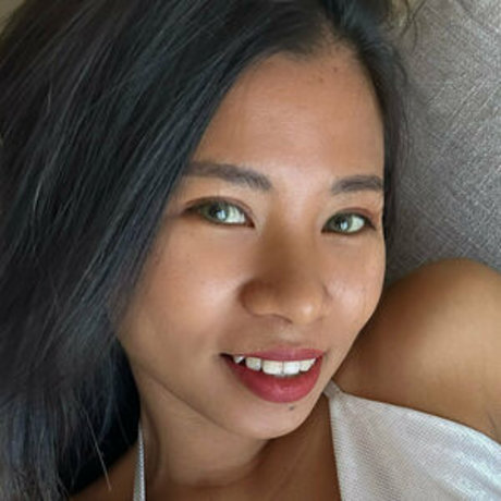 petiteasianchaya naked pornstar pic