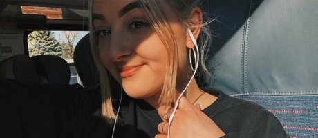 scarlett skye model beautiful photos