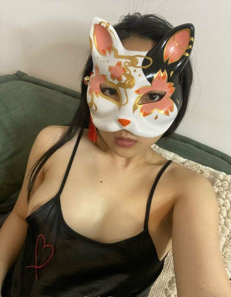 petitemulan pornstar hot image