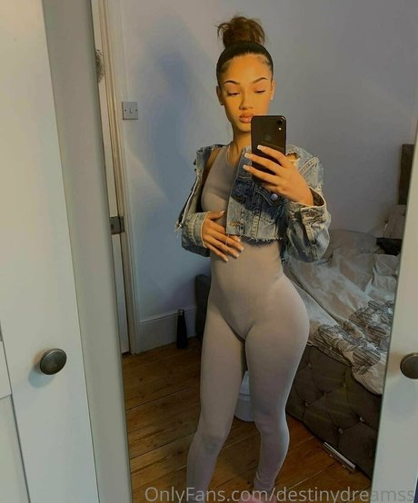 destinydreamss nudes model img