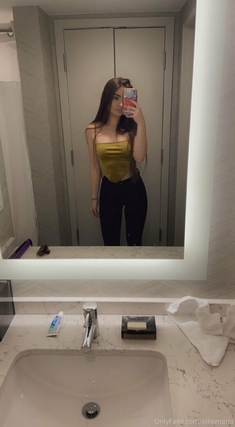 elliexlovely pornstar nudes images