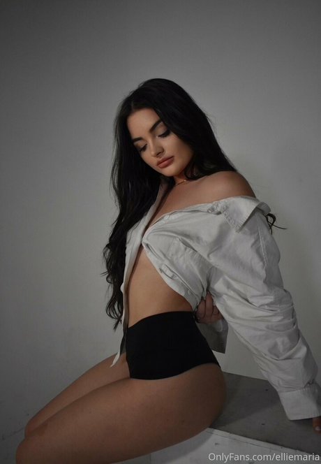 elliexlovely sexy pornstar pictures