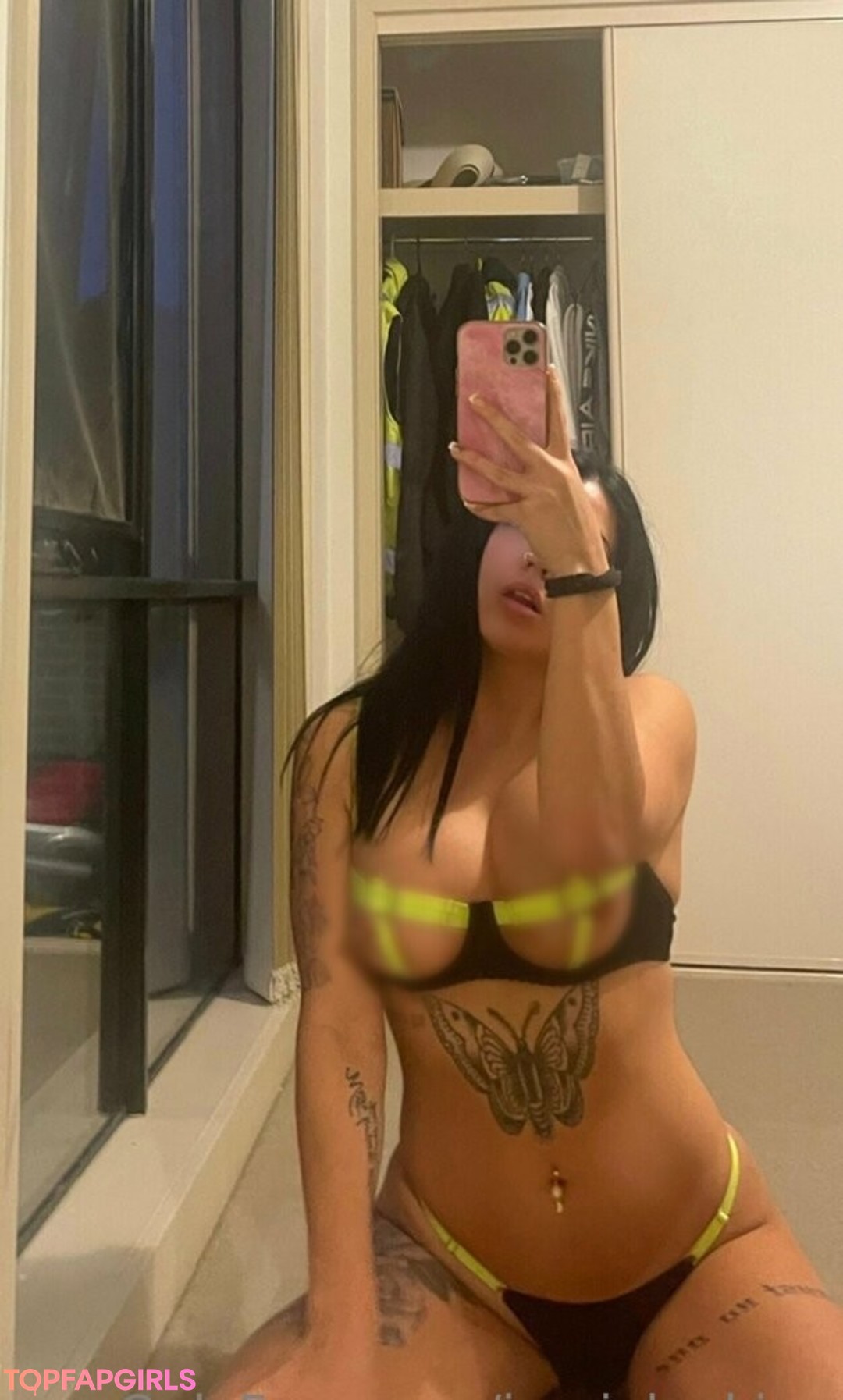 jamieleeking model nude pic