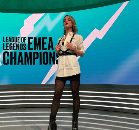 laure bv profile image