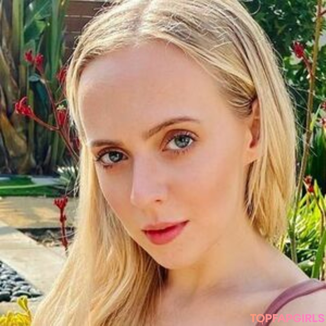 Madilyn Bailey pornstar naked pictures