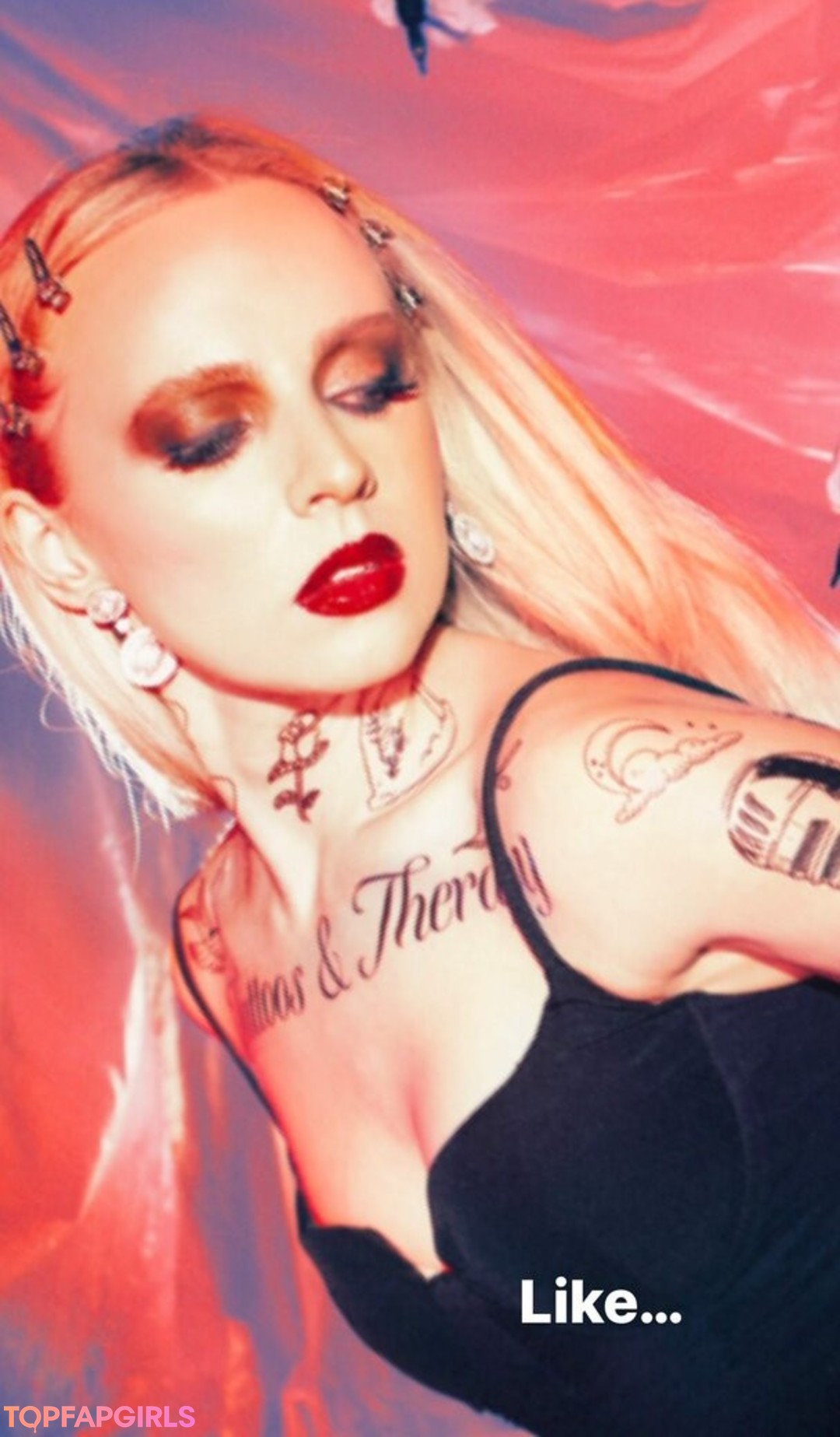 Madilyn Bailey star pornographic photos