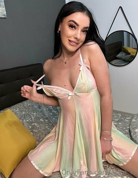 alice lo pornstar erotic image