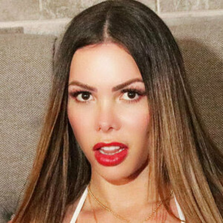 giaitzel hot actress gallery