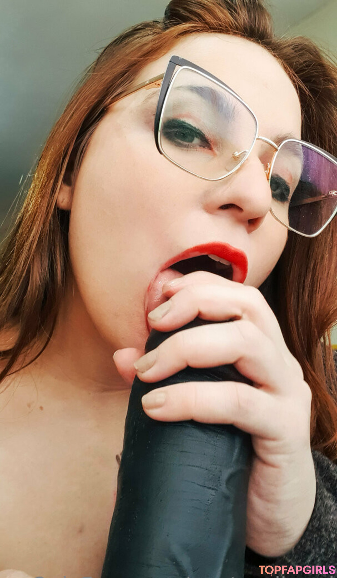 goat redhead model beautiful photo