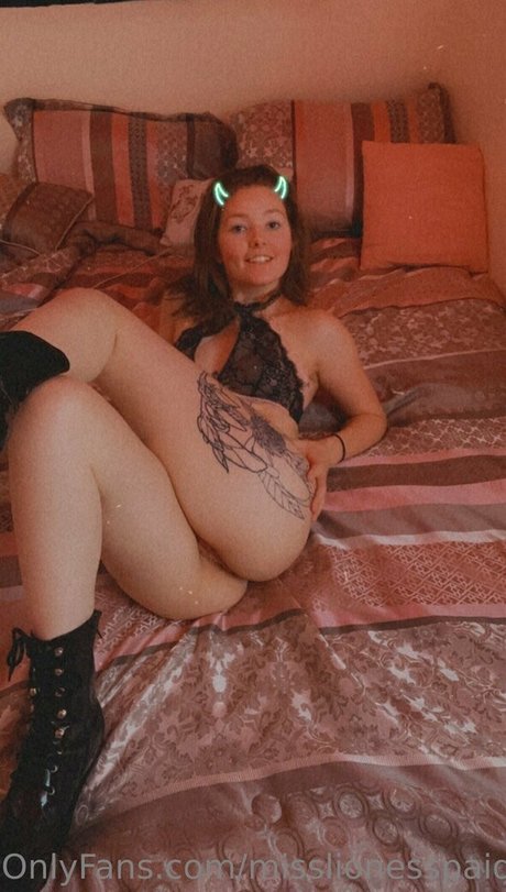 redhead threesome onlyfans top pictures