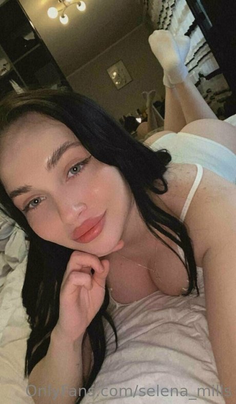 selena mills hot model archive