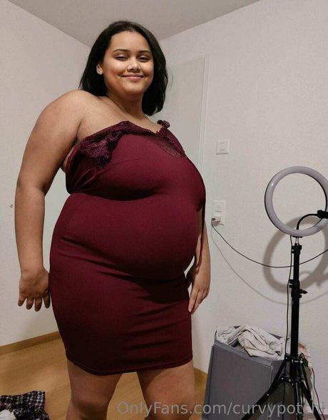 curvypotchi model free photo