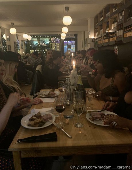 madam___caramel model erotic image