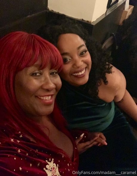 madam___caramel top profile image