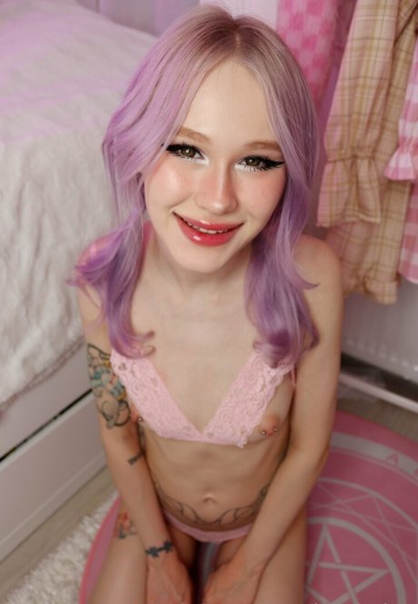kiraistiny model pretty gallery