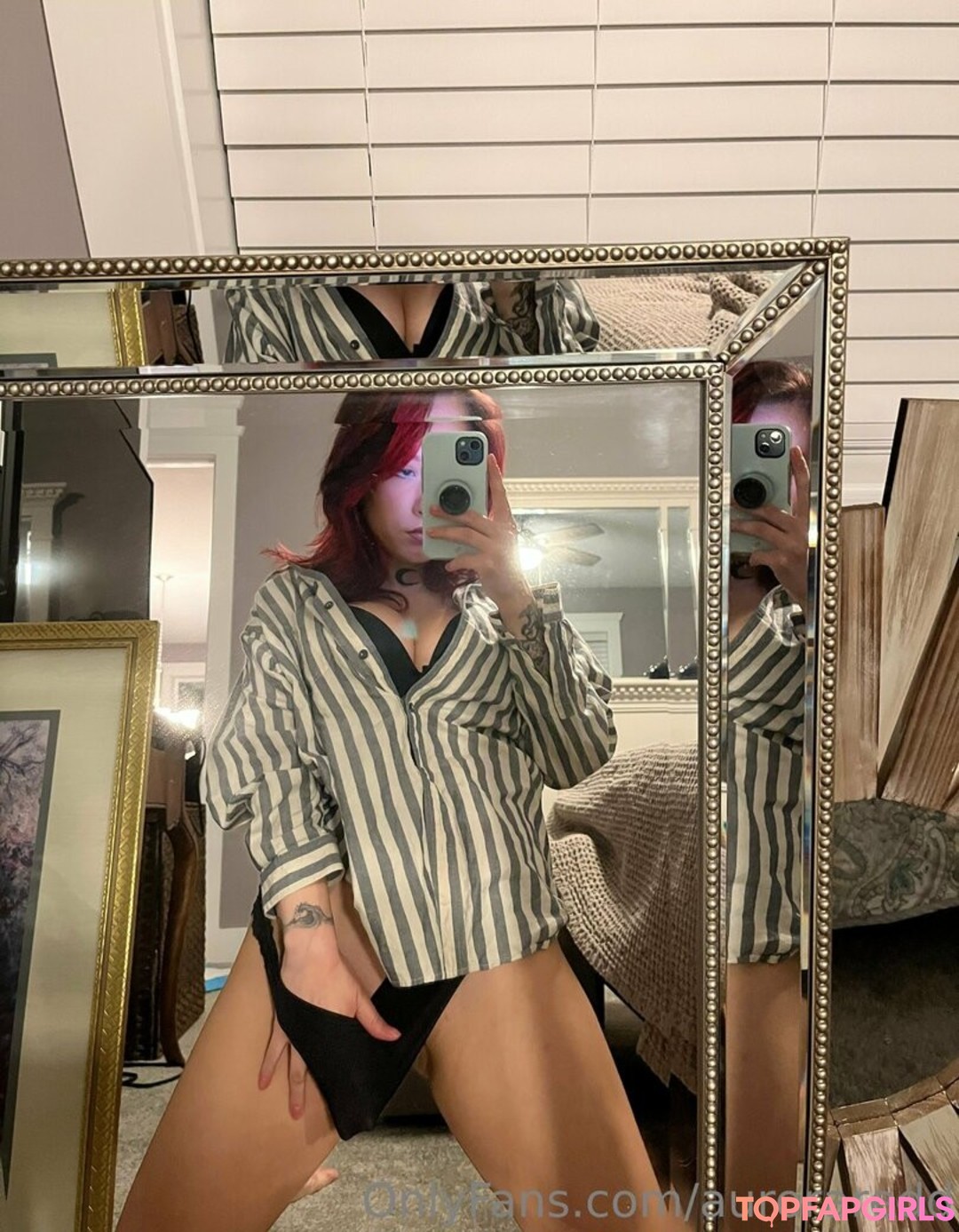 auroraredd star erotic img