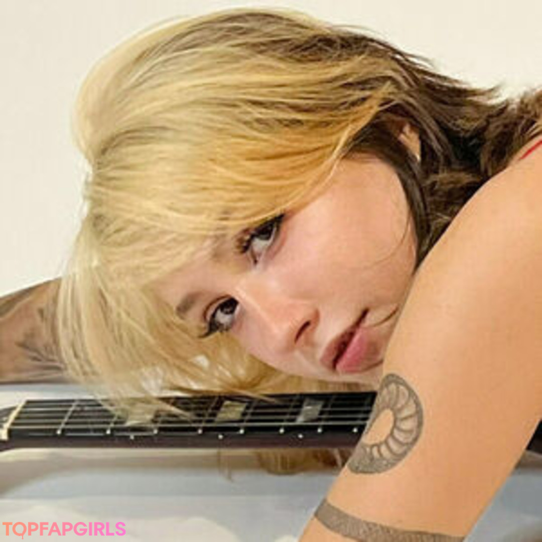 auroraredd erotic model pictures