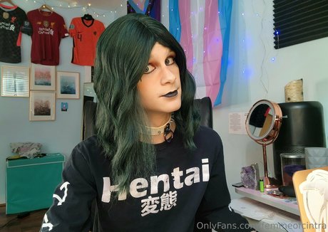 topinaciri naked actress img