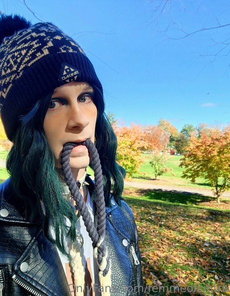 topinaciri pornstar adult pic