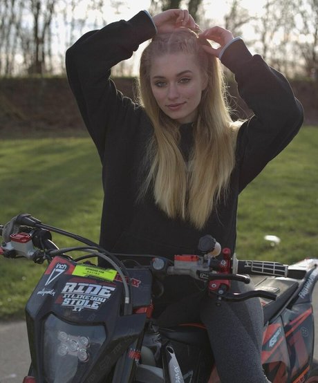 slim onlyfans art naked photos