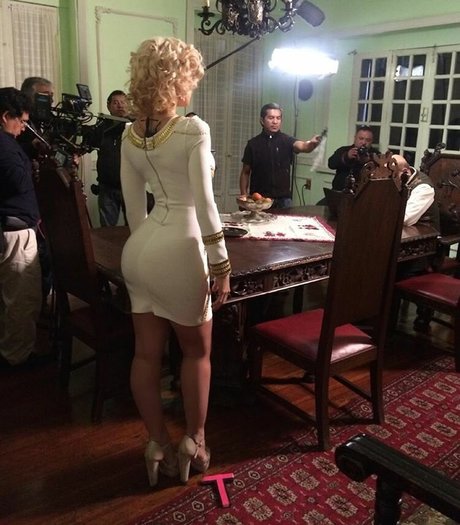 Isabel Madow art star images