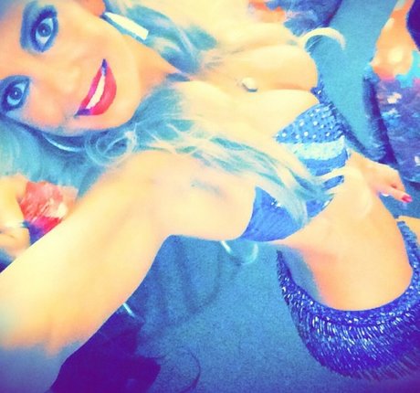 Isabel Madow star naked pic