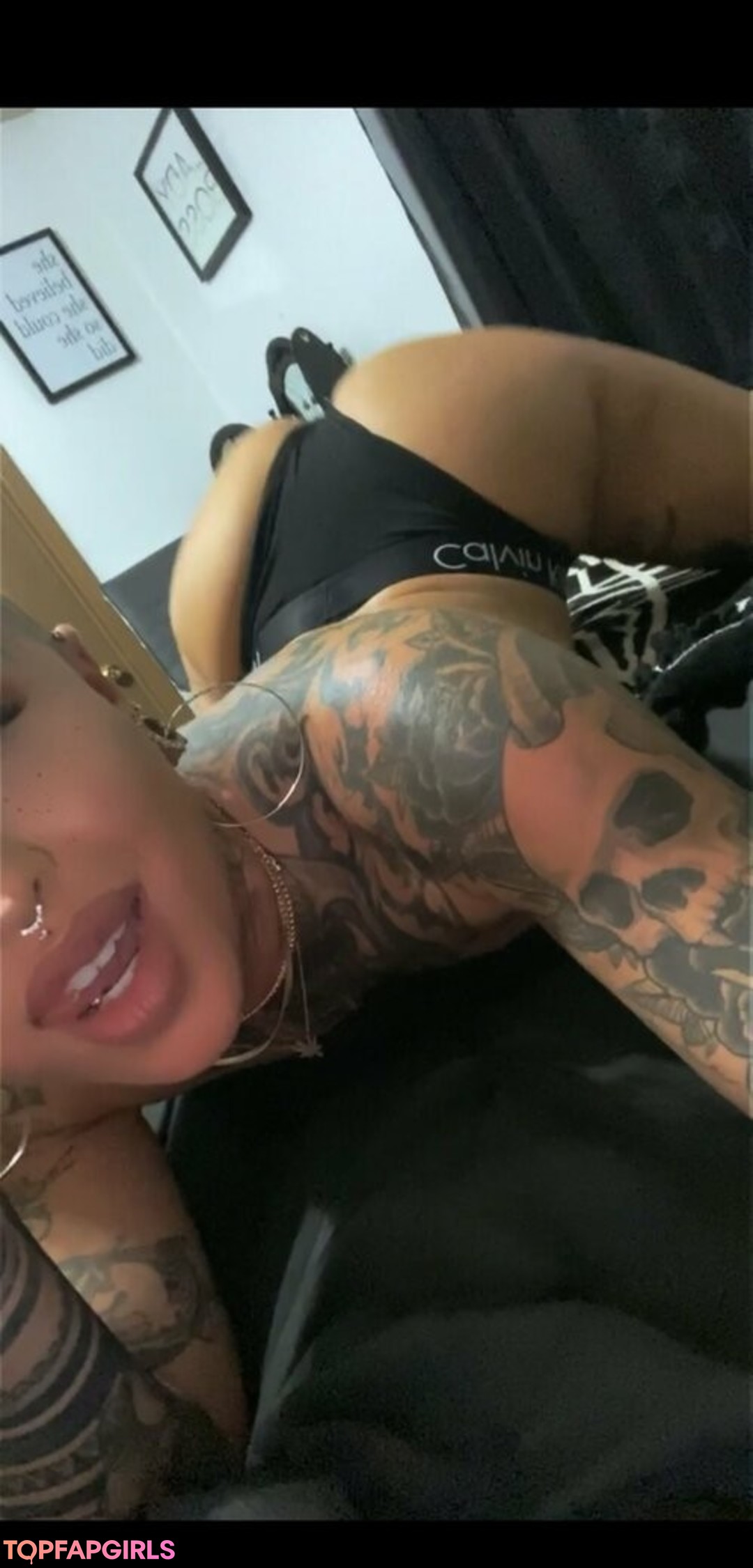 armpit licking onlyfans porno gallery