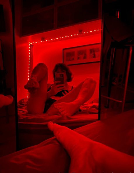 ashamok naked actress img