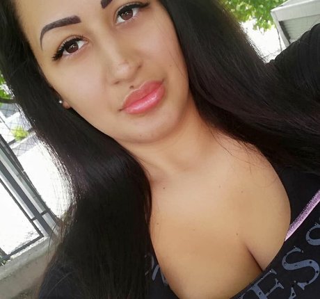 Csimbora Barbara model naked pics