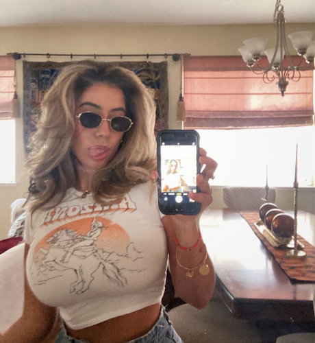 Nilaiyah Rey model exclusive picture