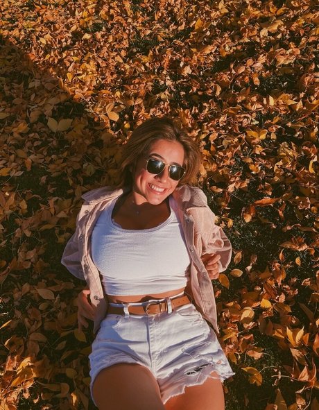 Nilaiyah Rey high quality actress image