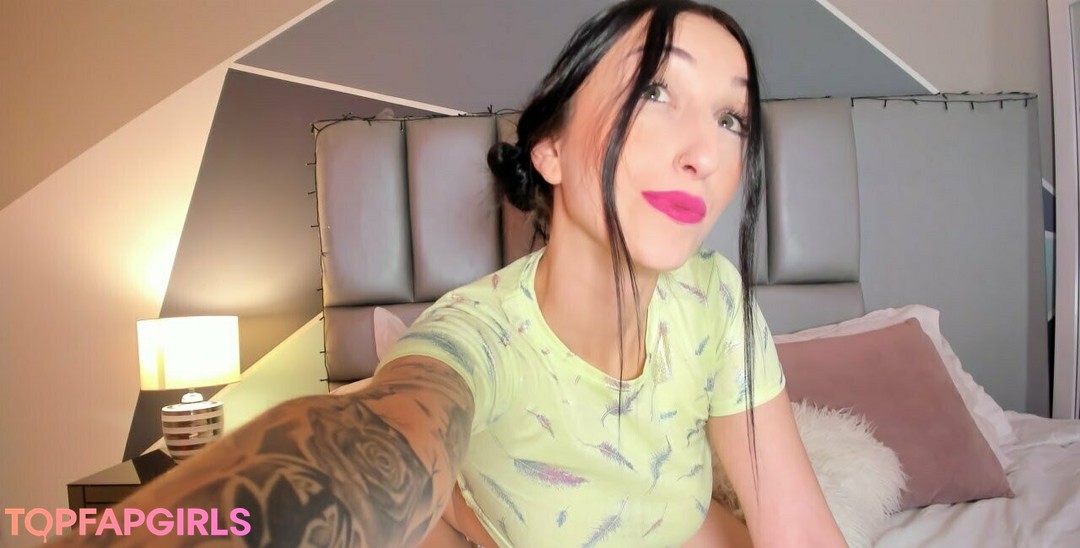 off grid onlyfans beautiful porn pic