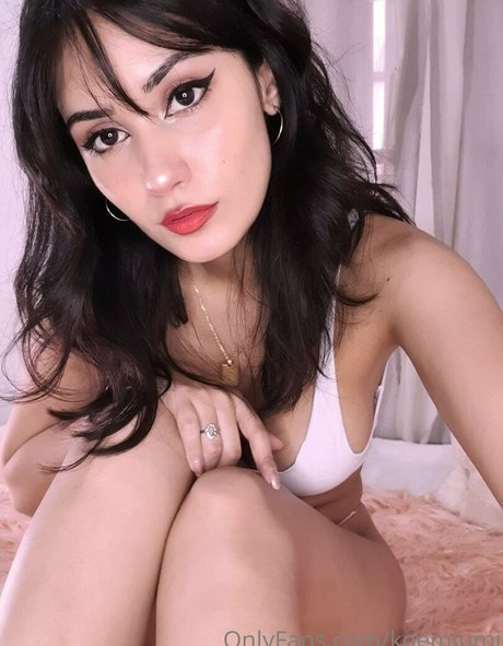 Koemiumi model beautiful galleries