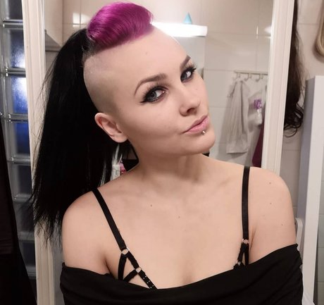 VMissyB beautiful pornstar picture