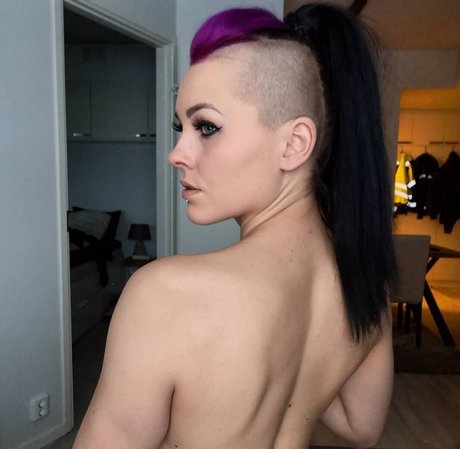 tight teen pussy onlyfans top pic